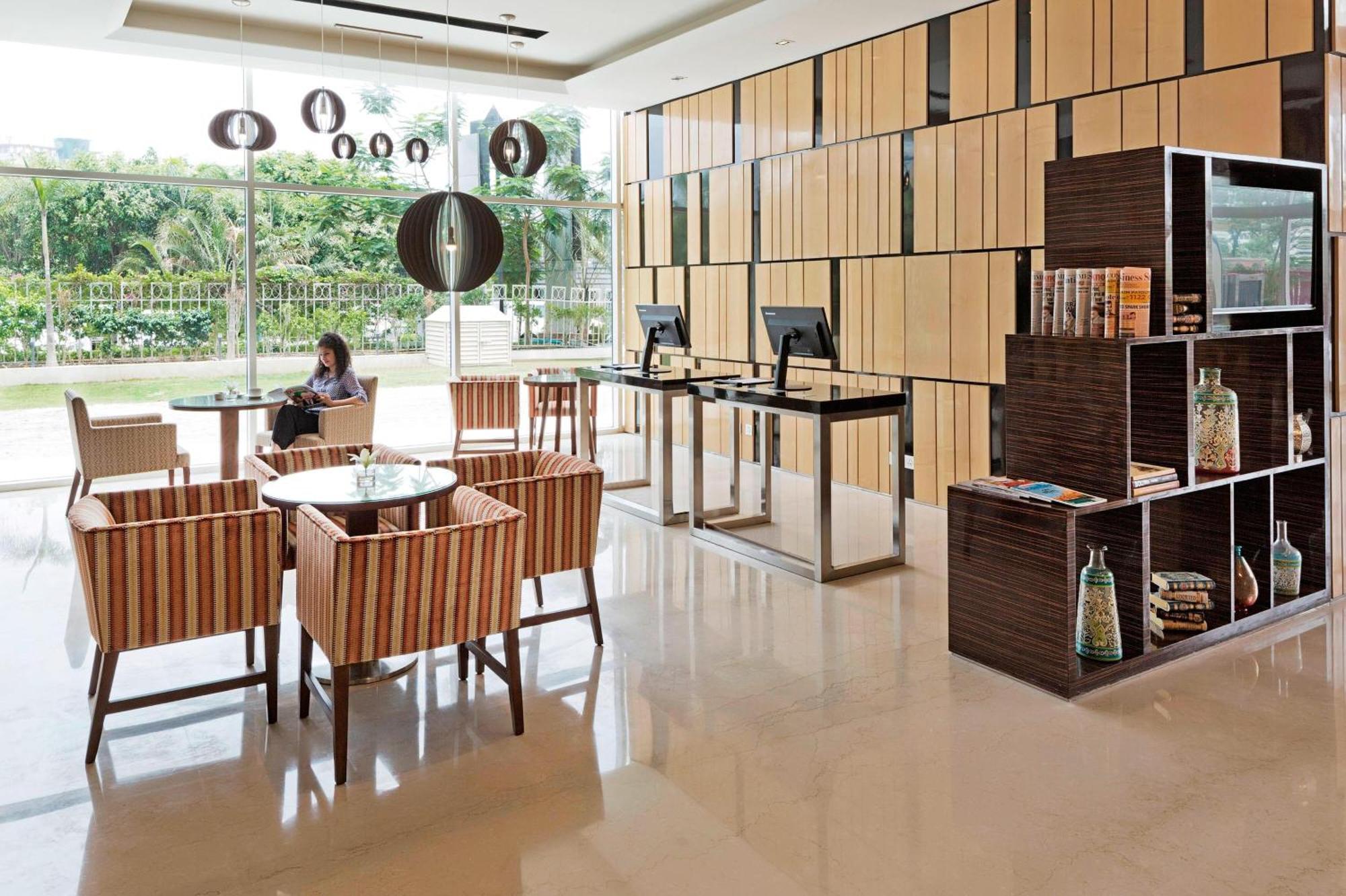 Fairfield By Marriott Lucknow Hotel Exterior photo